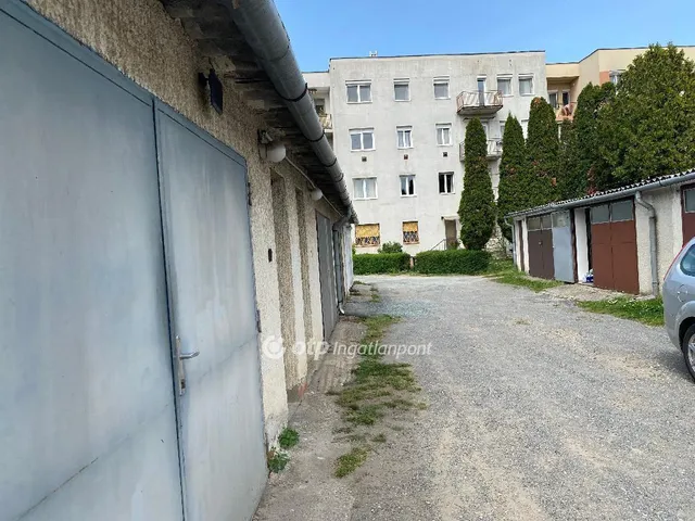 Eladó garázs Zalaegerszeg 29 nm