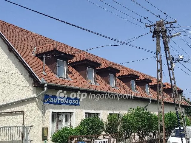 Eladó kereskedelmi és ipari ingatlan Zalaszentgrót 670 nm