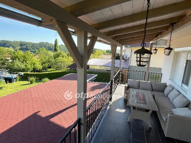 Eladó ház Csatár 150 nm