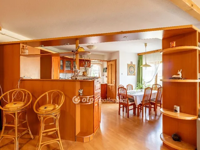 Eladó ház Felsőpáhok 380 nm