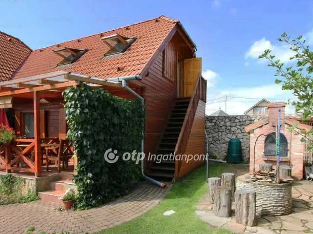 Eladó ház Felsőpáhok 380 nm