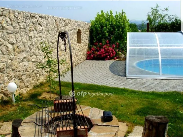 Eladó ház Felsőpáhok 380 nm