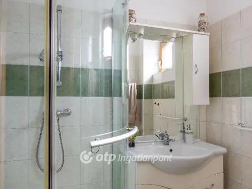 Eladó ház Felsőpáhok 380 nm