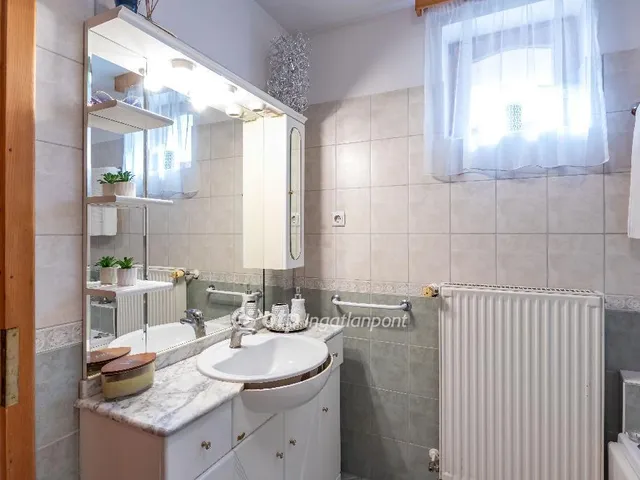 Eladó ház Felsőpáhok 380 nm