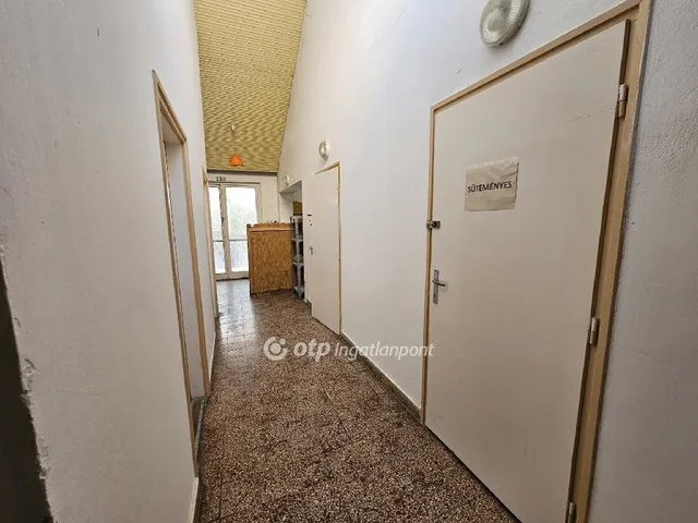 Eladó kereskedelmi és ipari ingatlan Bölcske 410 nm