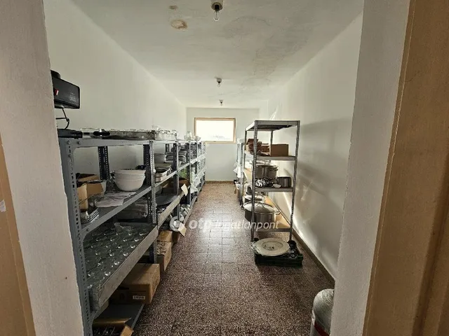 Eladó kereskedelmi és ipari ingatlan Bölcske 410 nm