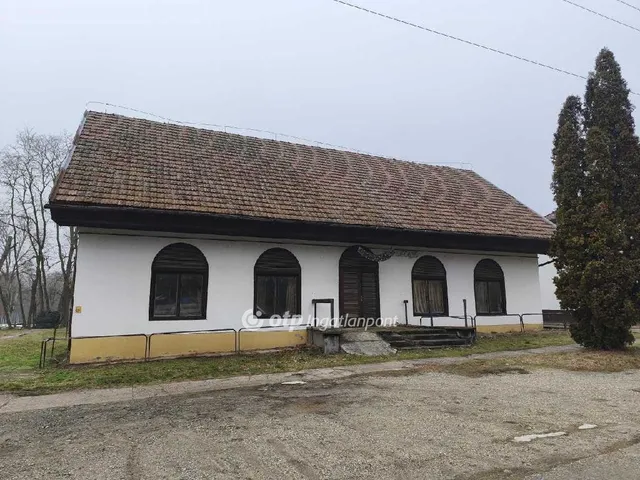 Eladó kereskedelmi és ipari ingatlan Vízvár 720 nm