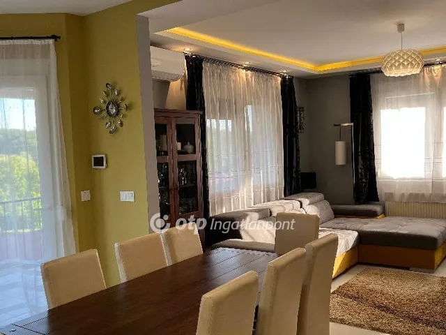 Eladó ház Csatár 150 nm