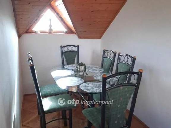 Eladó ház Vonyarcvashegy 470 nm