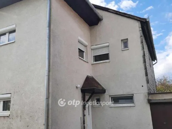 Eladó ház Vonyarcvashegy 470 nm