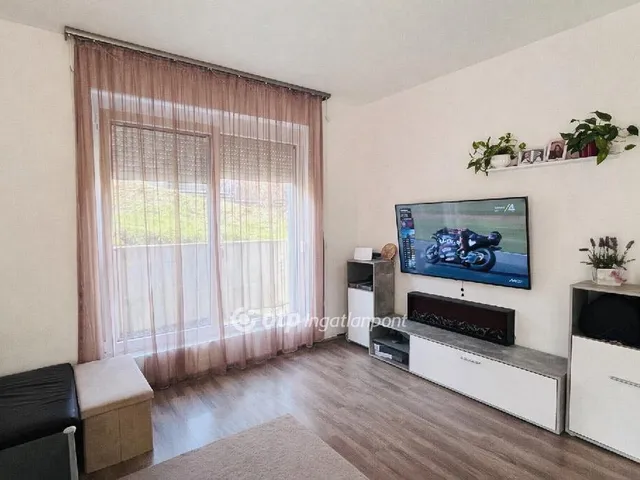 Eladó lakás Teskánd 90 nm