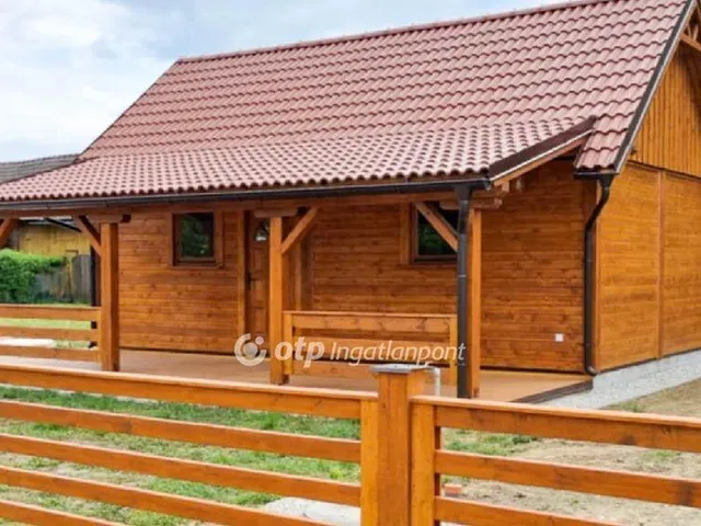 Eladó üdülő és hétvégi ház Nemesbük 35 nm