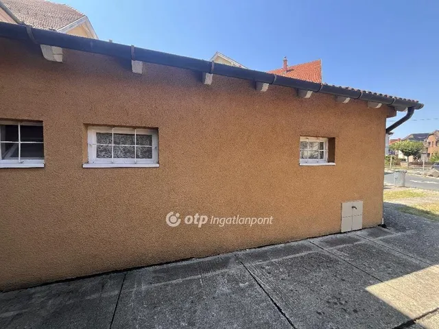 Eladó kereskedelmi és ipari ingatlan Lenti 154 nm