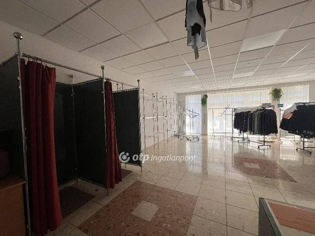 Eladó kereskedelmi és ipari ingatlan Lenti 154 nm