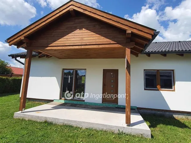 Eladó ház Balatonmáriafürdő 79 nm