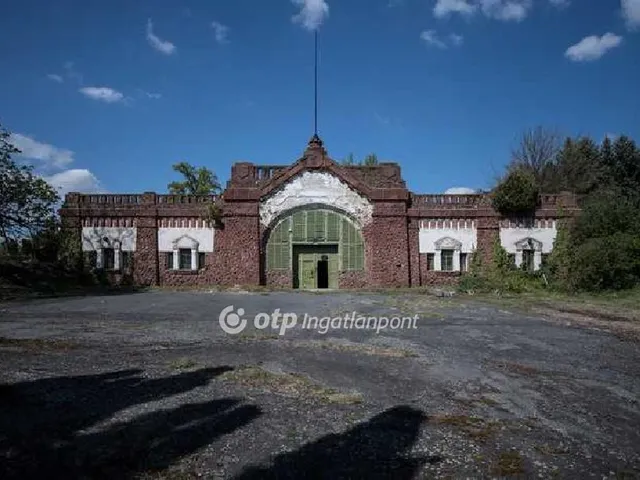 Eladó kereskedelmi és ipari ingatlan Badacsonytördemic 29503 nm
