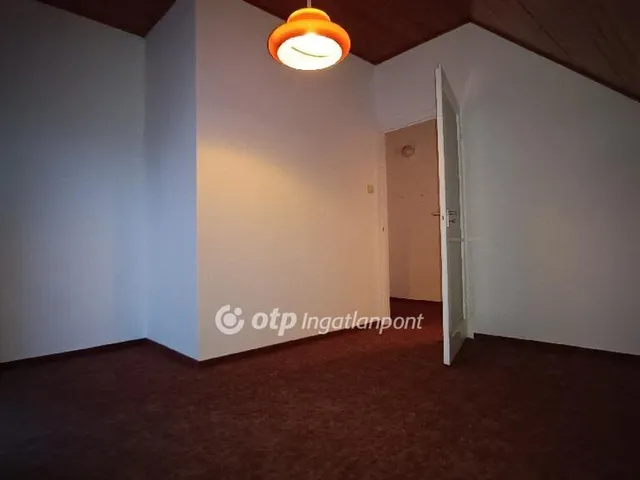 Eladó nyaraló Balatonlelle 69 nm