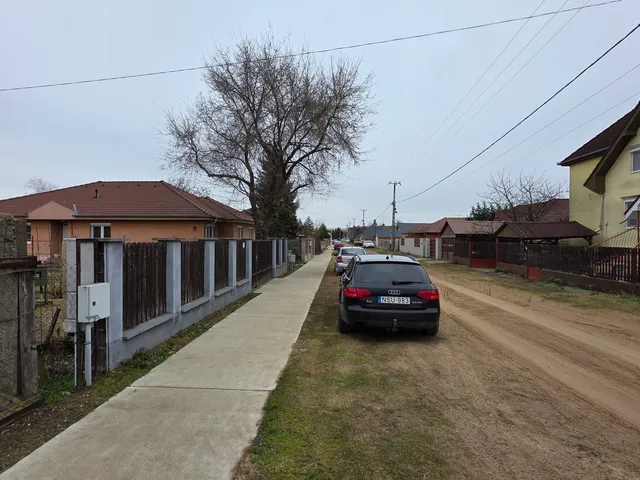 Eladó telek Bocskaikert, Németh László út 23 892 nm