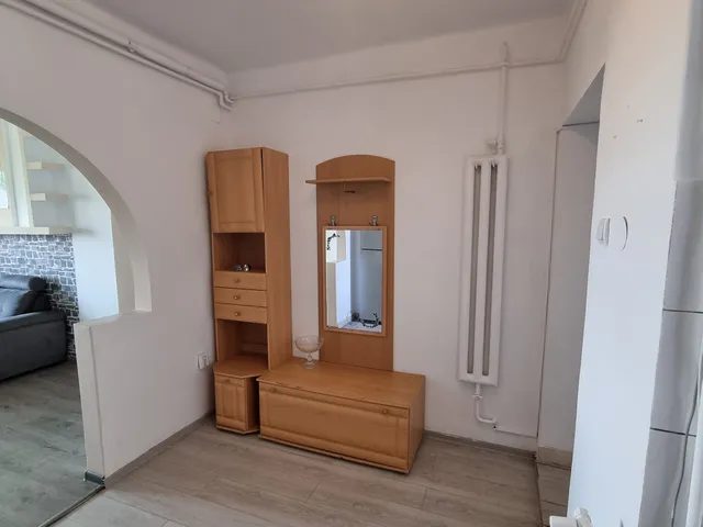 Kiadó lakás Debrecen, Belváros, Petőfi tér 54 nm