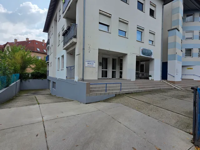 Eladó garázs Debrecen, Vargakert 14 nm