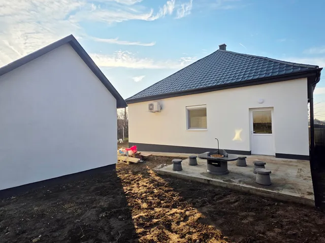 Eladó ház Bököny, Ady Endre utca 90 84 nm