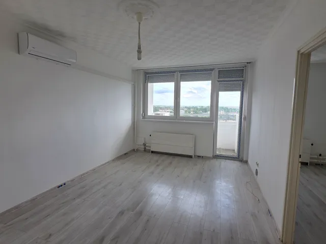 Eladó lakás Debrecen, Belváros, Petőfi tér 10 39 nm
