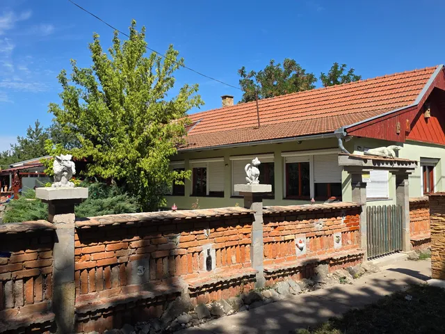 Eladó ház Zsáka, Bocskai István utca 5 102 nm