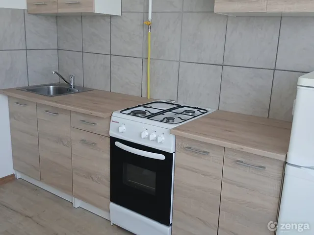 Kiadó lakás Szolnok, Belváros, Ispán körút 37 nm