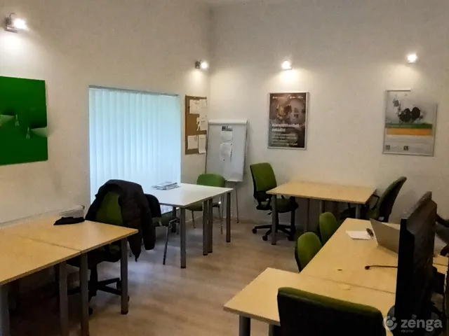 Eladó kereskedelmi és ipari ingatlan Budapest II. kerület, Víziváros II. ker 55 nm