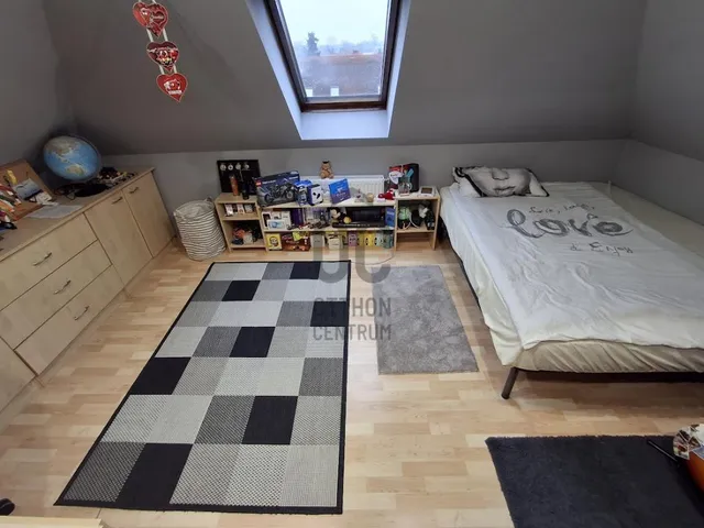 Eladó ház Cegléd 240 nm