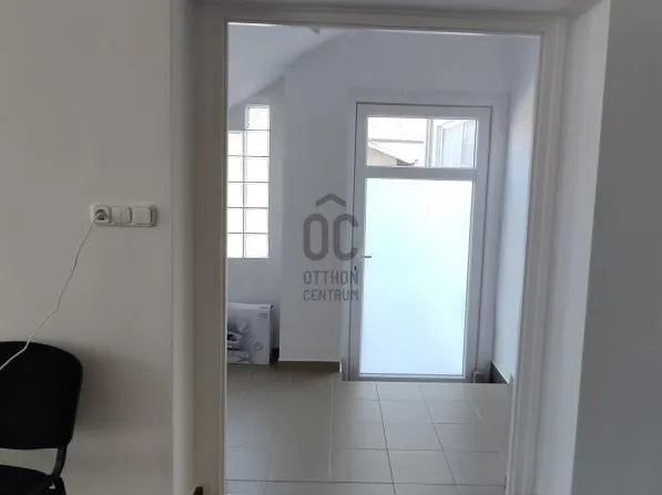 Eladó ház Cegléd 240 nm