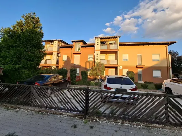 Eladó lakás Üllő 52 nm