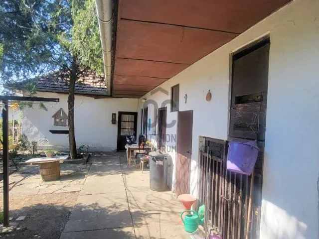 Eladó ház Úri 83 nm