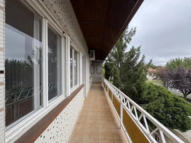 Eladó ház Ceglédbercel 173 nm