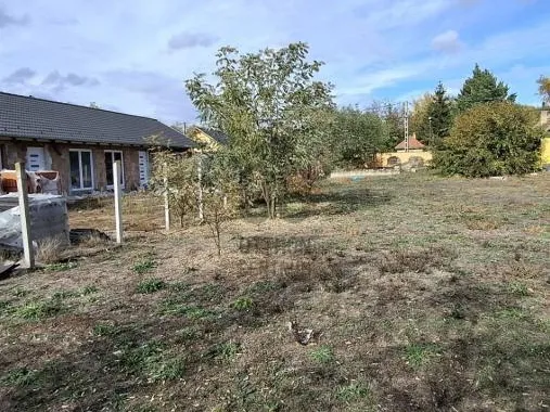 Eladó telek Dánszentmiklós 3971 nm