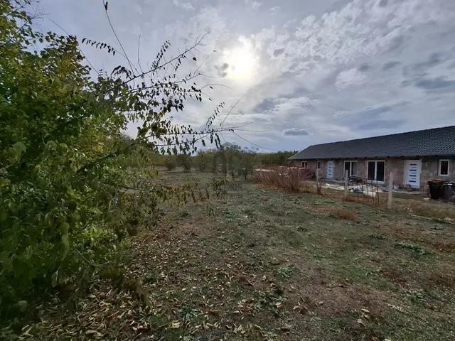 Eladó telek Dánszentmiklós 3971 nm