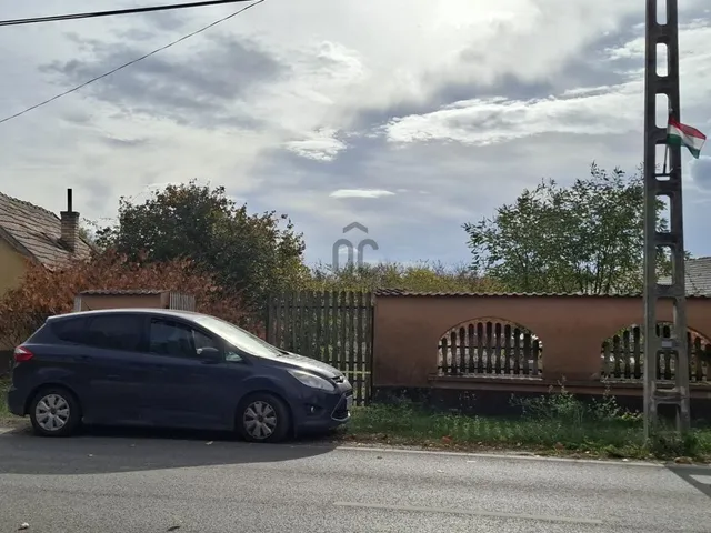 Eladó telek Dánszentmiklós 3971 nm