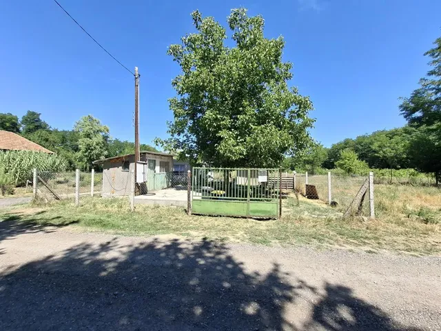 Eladó telek Albertirsa 2525 nm