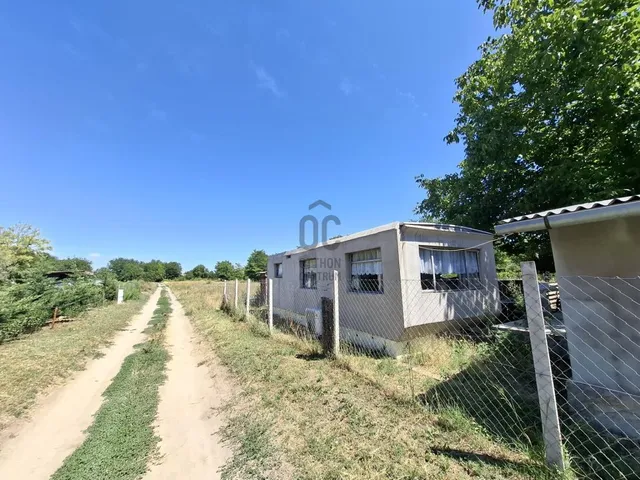 Eladó telek Albertirsa 2525 nm