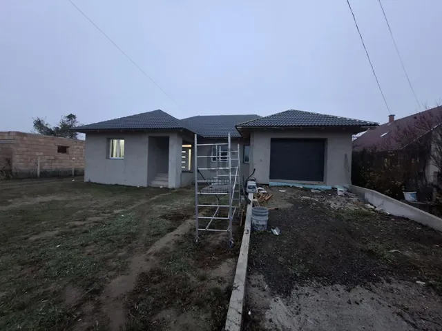 Eladó ház Nagykáta 163 nm