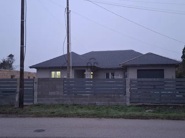 Eladó ház Nagykáta 163 nm