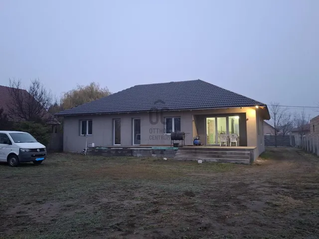 Eladó ház Nagykáta 163 nm