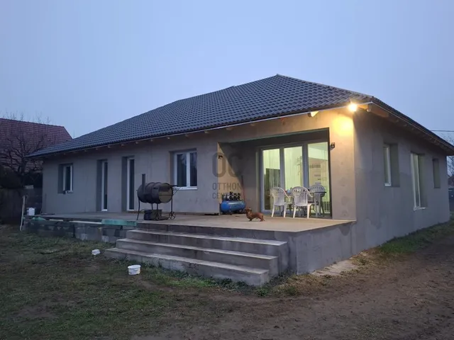 Eladó ház Nagykáta 163 nm