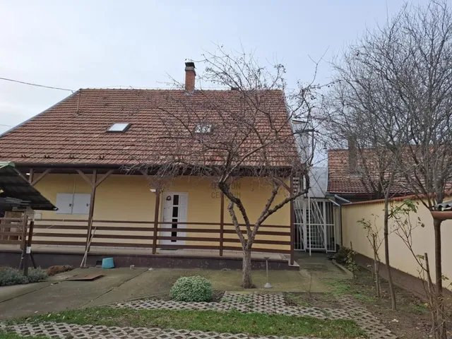 Eladó lakás Üllő 81 nm