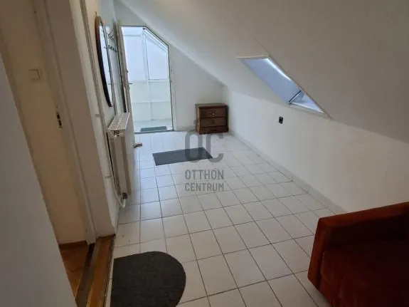 Eladó lakás Üllő 81 nm