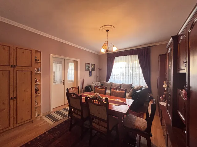 Eladó ház Ceglédbercel 220 nm