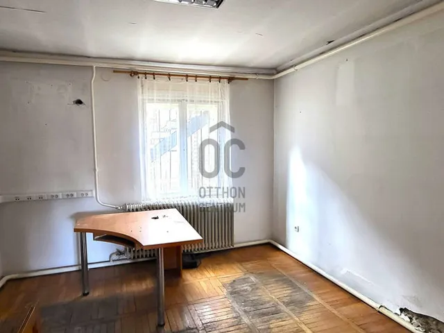 Eladó lakás Pilis 179 nm