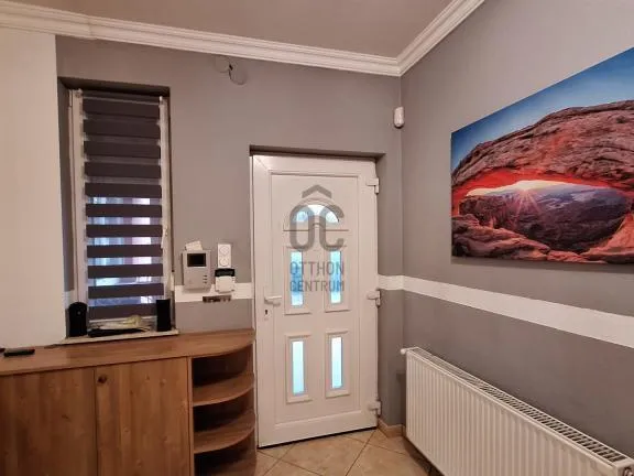 Eladó ház Üllő 280 nm