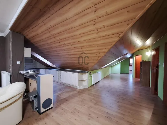 Eladó ház Üllő 280 nm