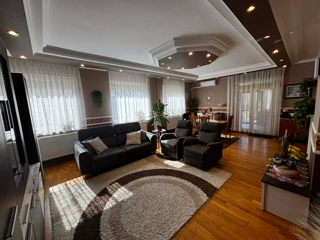 Eladó ház Albertirsa 275 nm